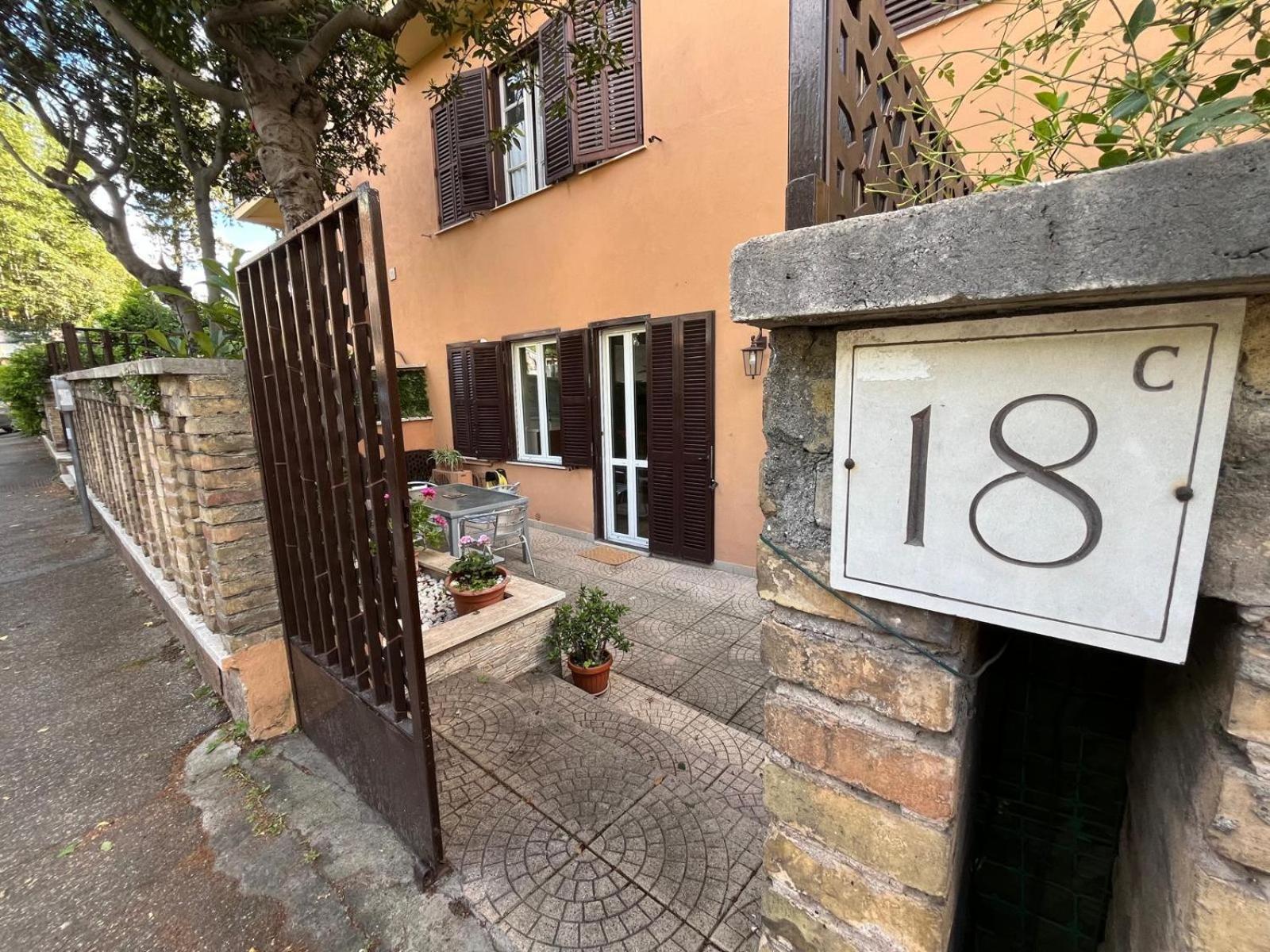 Casa Due Allori Roma Esterno foto